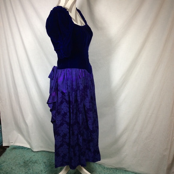 Women’s Vintage 90’s Blue Velvet Brocade dress - Picture 5 of 13